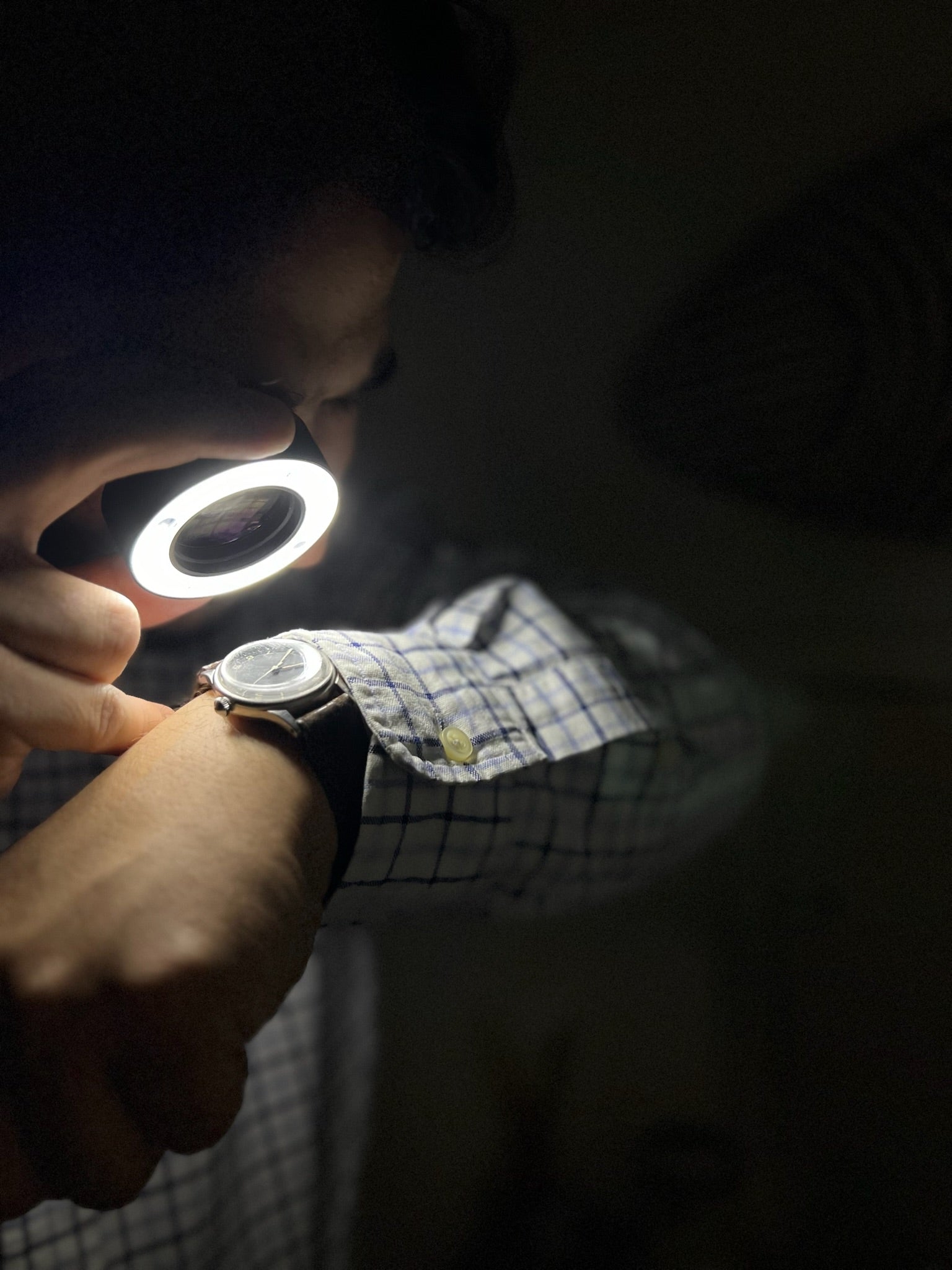 Eagle Eye Watches - Watchmaker magnifying glass and ring light