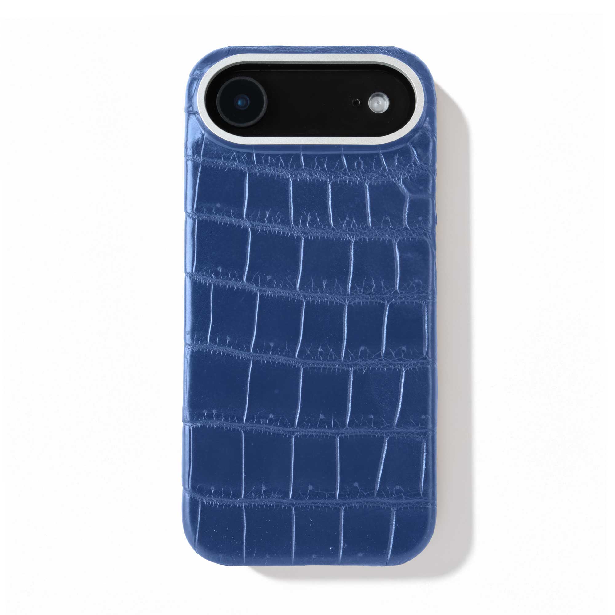 Leather iPhone case / cover - iPhone 14 ( Pro / Max ) - Alligator Atelier du Bracelet Parisien Leather iPhone case / cover - iPhone 14 ( Pro / Max ) - Alligator Atelier du Bracelet Parisien
