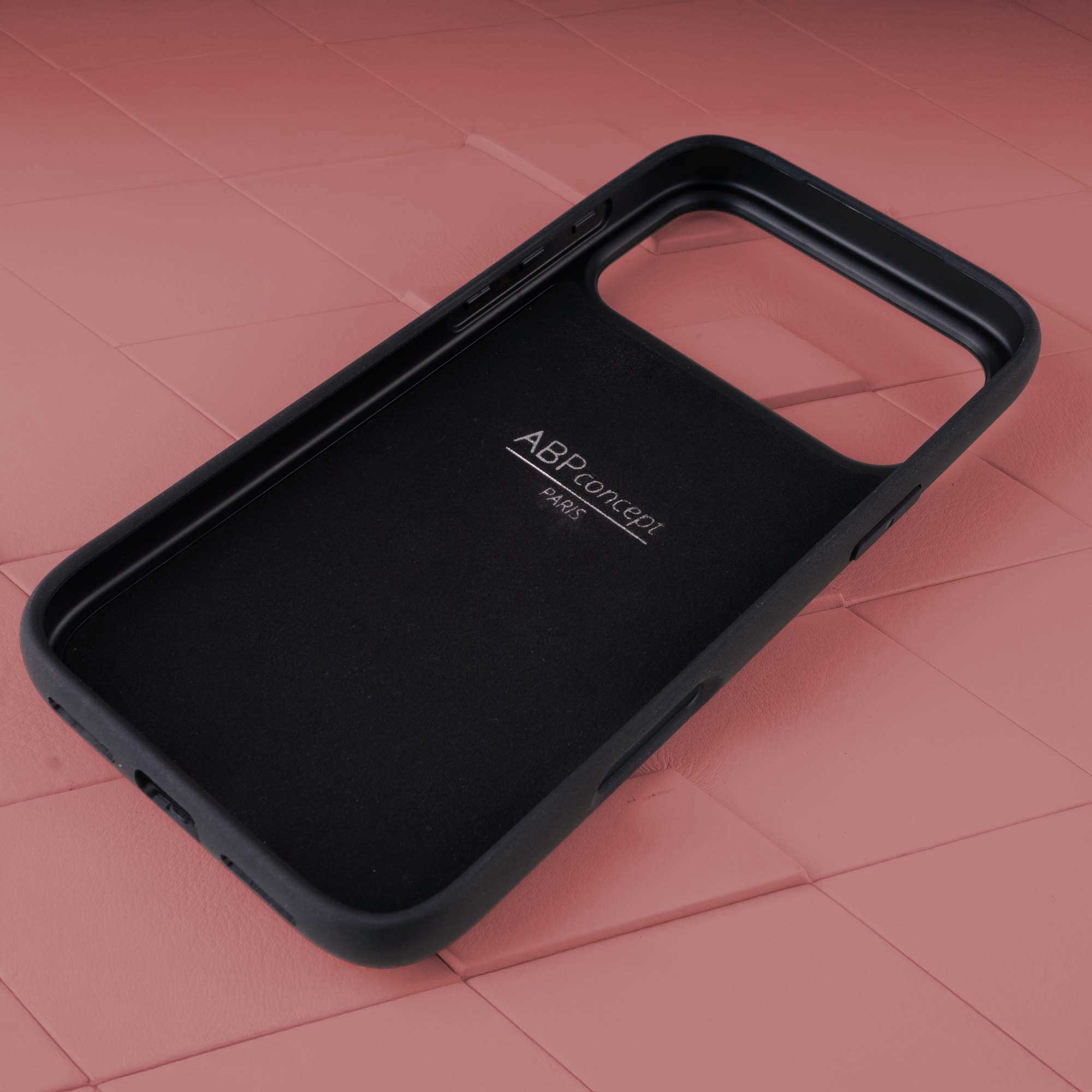 Coque cuir "Sport" pour iPhone 17 Pro / Pro Max - Buffle