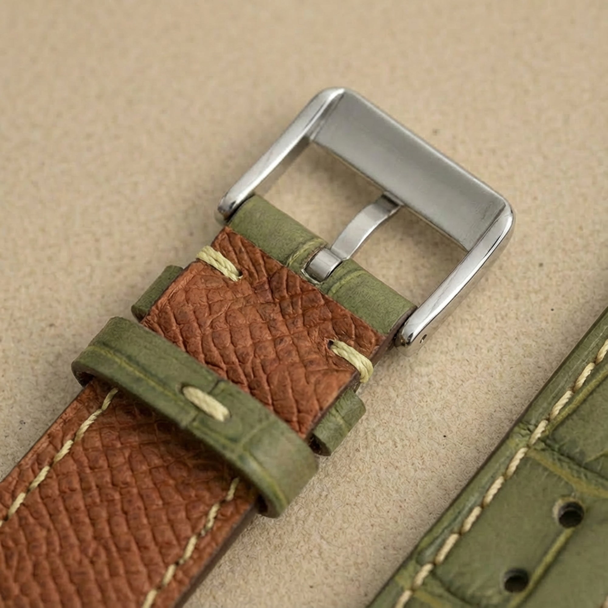 Classic "Onirique" leather watch band - Green nubuck alligator